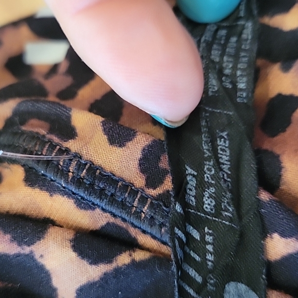 Rare WITH x Peloton Cheetah Print Capri Leggings - Picture 10 of 16